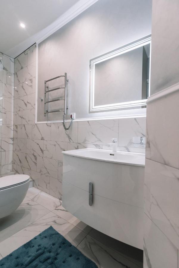 Royal Tower Vip Smart Apartments 1 Киев Экстерьер фото