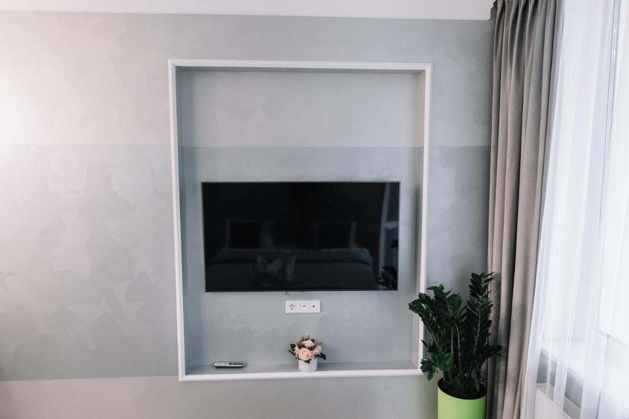 Royal Tower Vip Smart Apartments 1 Киев Экстерьер фото