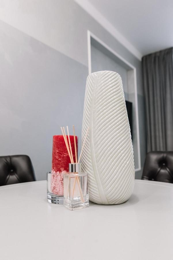 Royal Tower Vip Smart Apartments 1 Киев Экстерьер фото