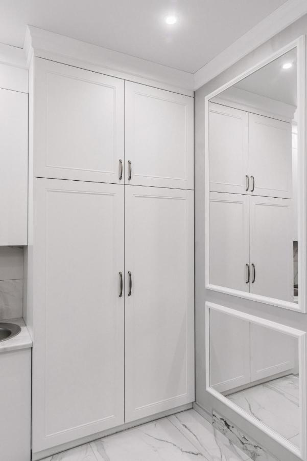 Royal Tower Vip Smart Apartments 1 Киев Экстерьер фото
