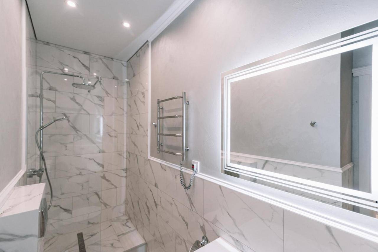 Royal Tower Vip Smart Apartments 1 Киев Экстерьер фото