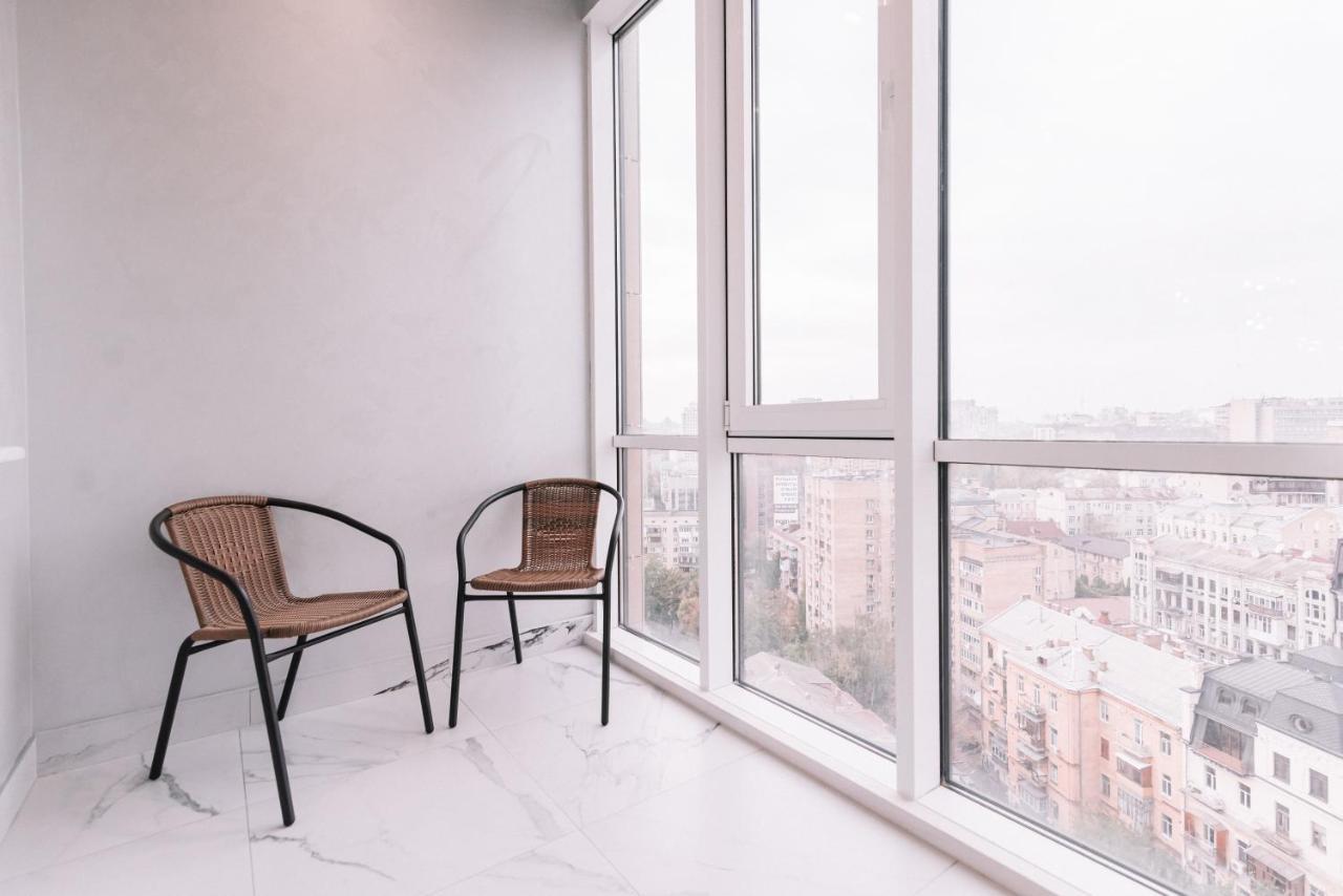 Royal Tower Vip Smart Apartments 1 Киев Экстерьер фото